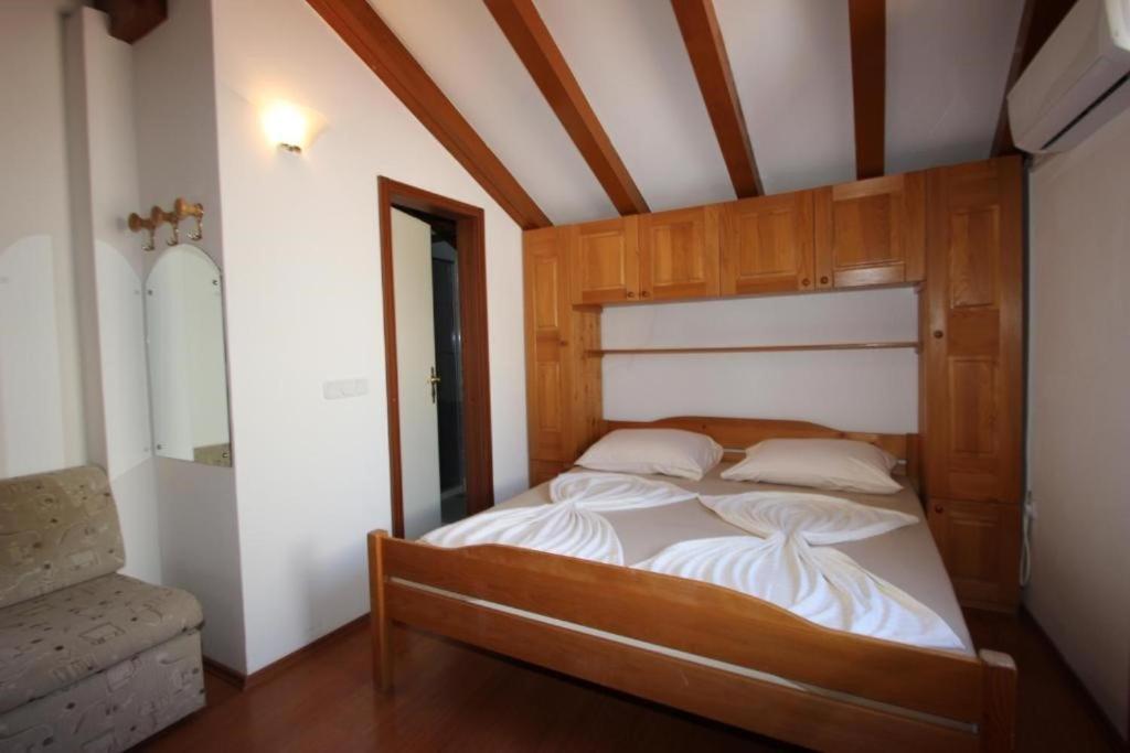 Lovely Studio Apartments Mali Raj เวอร์ซาร์ ภายนอก รูปภาพ